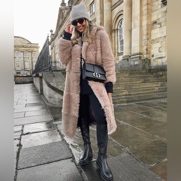 Mango Iconic Faux Fur Coat New - Picture 8 of 11